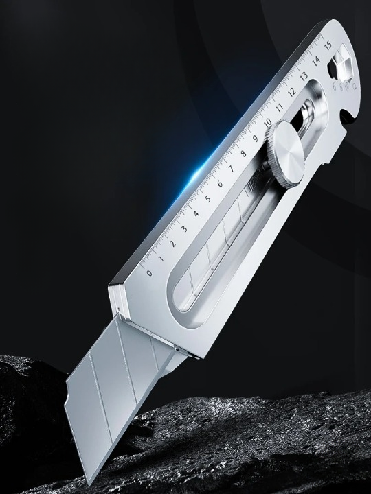 Cutter - FACILCUT™ un outil de précision multifonction